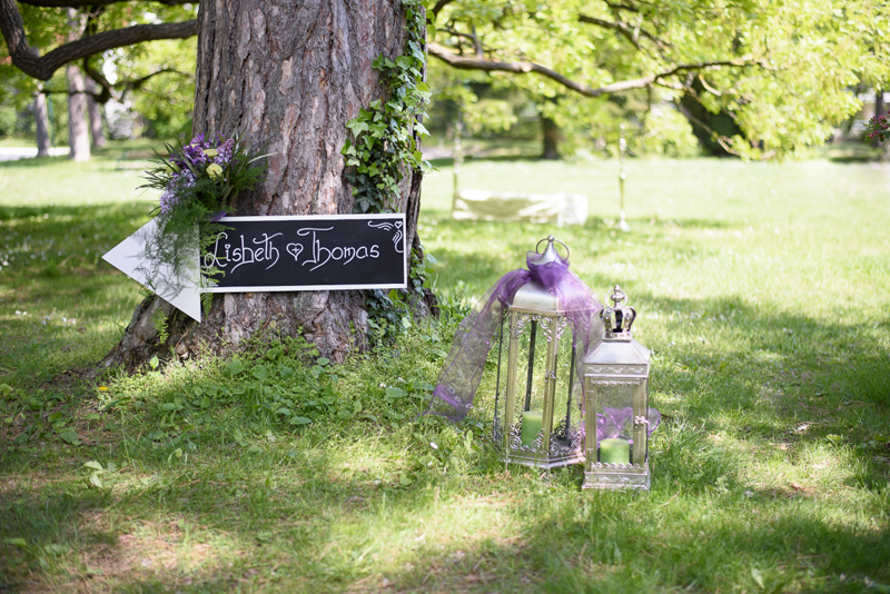 Frühlingshochzeit in Flieder und Grüntönen im Kurpark Bad Vöslau von Barbara Wenz Hochzeitsfotografin