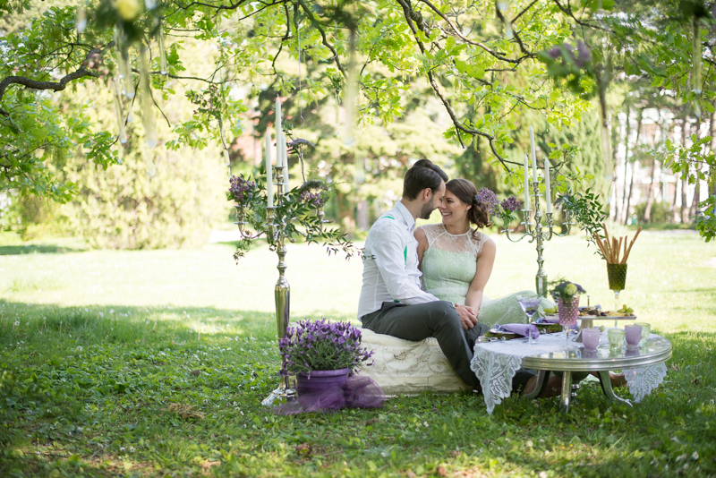 Frühlingshochzeit in Flieder und Grüntönen im Kurpark Bad Vöslau von Barbara Wenz Hochzeitsfotografin