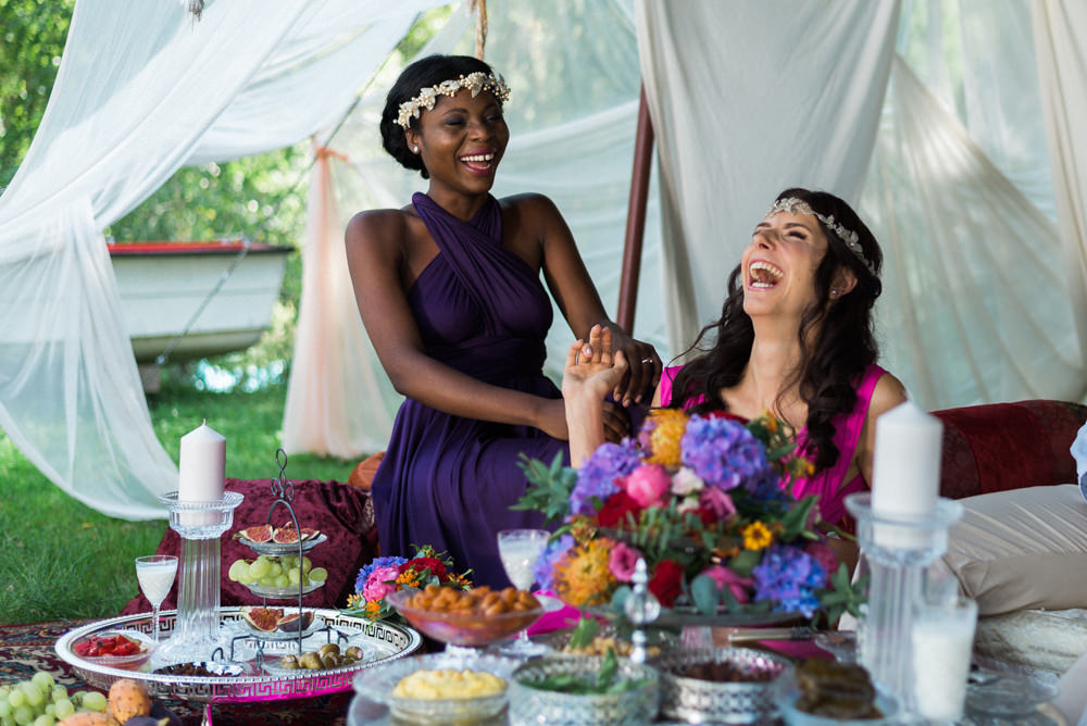 Bunte Orient Hochzeit in der Stadtflucht Bergmühle von Barbara Wenz Hochzeitsfotografie