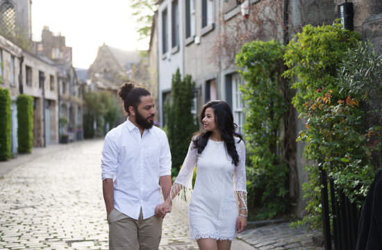 Paarfotos in Edinburghs Innenstadt Hochzeitsfotografin