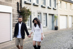 Paarfotos in Edinburghs Innenstadt Hochzeitsfotografin