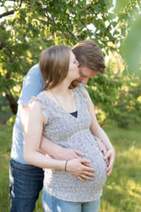 Babybauchfotos und Schwangerschaftssession in Wien in der Gärtnerei Jakubek