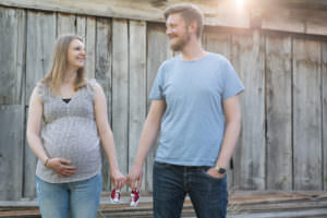 Babybauchfotos und Schwangerschaftssession in Wien in der Gärtnerei Jakubek