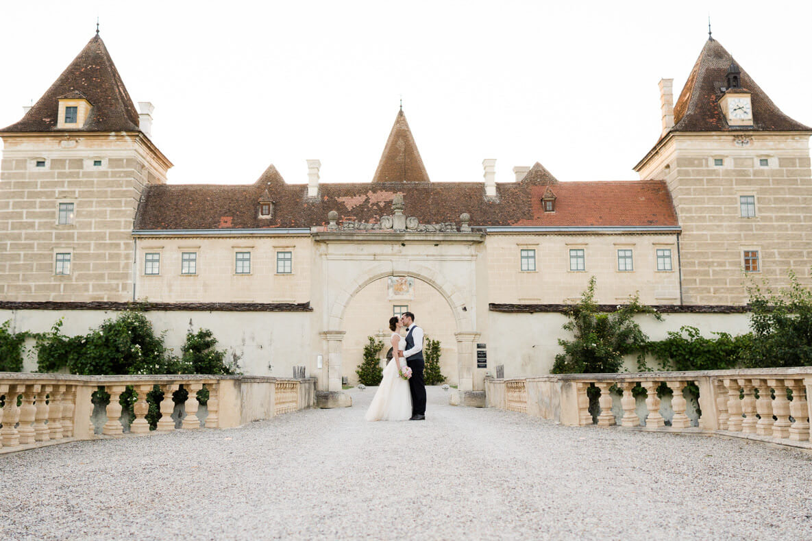 Schlosshochzeit in Niederösterreich fotografiert von Barbara Wenz