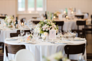 klassische Tischdeko Hochzeit