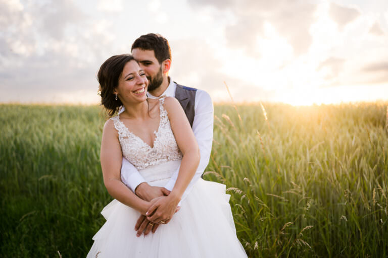 Fotos einer Juni-Hochzeit am Gutshof Szilagyi